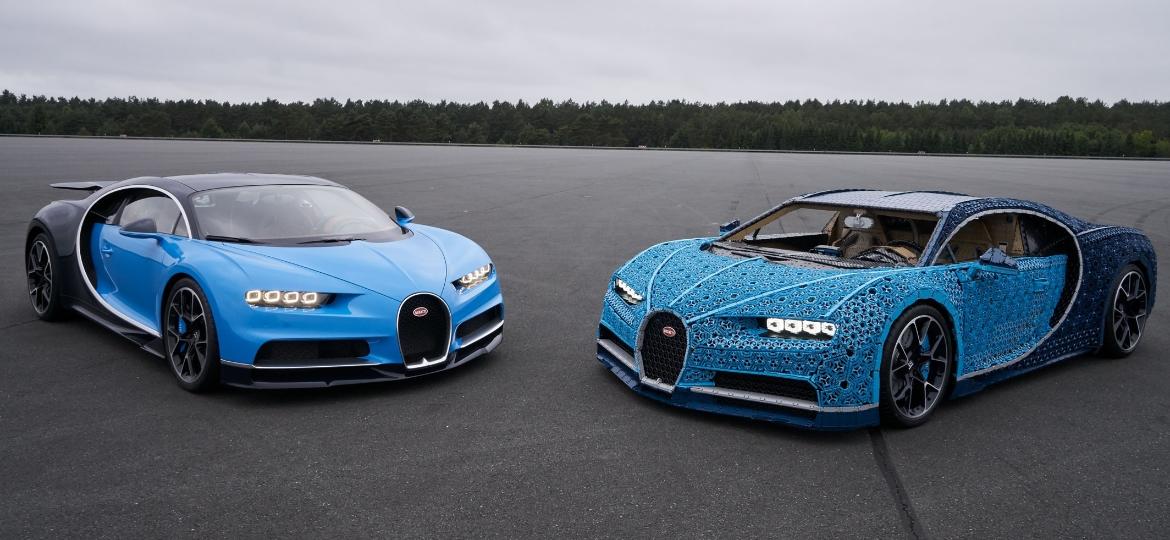 Bugatti Chiron ganhou até uma reprodução em tamanho real feita de Lego (à direita) - Divulgação