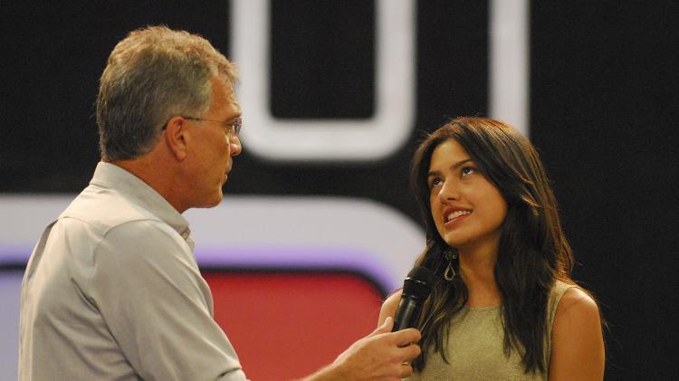 Tessalia conversa com o apresentador Pedro Bial, logo depois de deixar o BBB com 78% dos votos - TV Globo/Frederico Rozario - TV Globo/Frederico Rozario