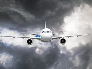 Mudanças climáticas podem piorar turbulência durante voos?