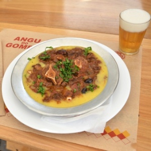 Prato clássico da culinária carioca, o Angu do Gomes - Divulgação - Divulgação
