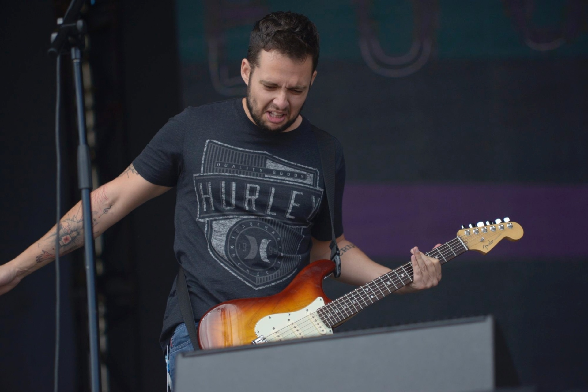12.mar.2016 - A banda Ego Kill Talent abre o primeiro dia do Lollapalooza Brasil 2016, no autódromo de Interlagos, em São Paulo, com show no palco Axe - Rafael Roncato/UOL