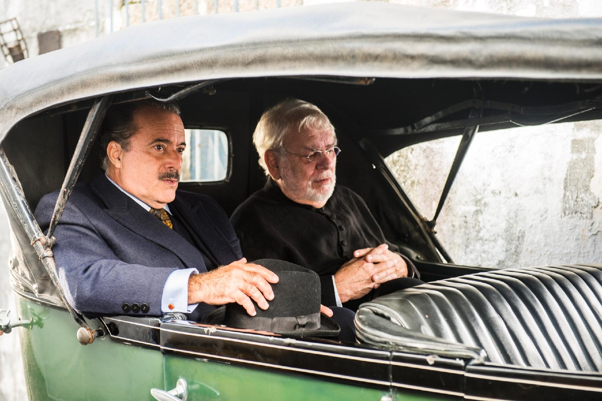 Tony Ramos e José Augusto Branco são José Augusto e Padre João em "Tempo de Amar" - João Miguel Júnior/Globo/Divulgação