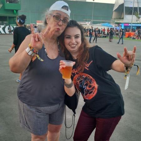 A aposentada Nilza Belinha, 66 anos de São Caetano do Sul (SP), foi curtir o evento com a filha Thalita Berlinga - Marcela Ribeiro/UOL - Marcela Ribeiro/UOL