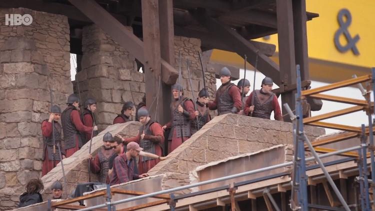 Detalhe do set de Porto Real mostrado no documentário "Game of Thrones: A Última Vigília" - Reprodução - Reprodução