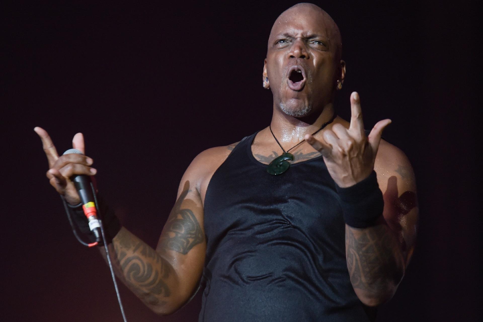 O vocalista Derrick Green durante apresentação da banda Sepultura no Rock in Rio - Marcelo Fonseca/Estadão Conteúdo