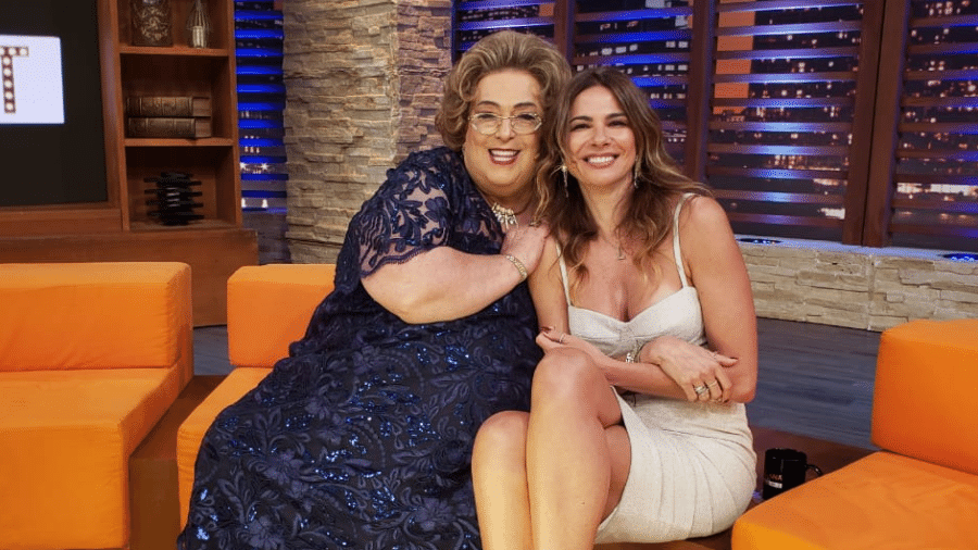 Mamma Bruschetta com Luciana Gimenez no "Luciana By Night", da RedeTV! - Divulgação/RedeTV!
