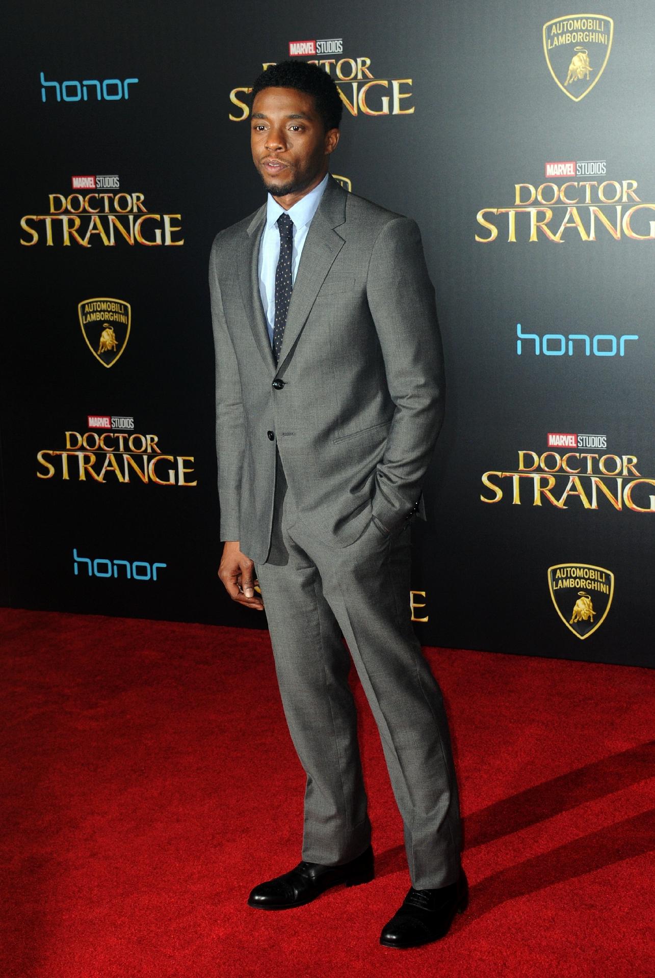 20.out.2016 - Chadwick Boseman durante o lançamento do filme Doutor Estranho - Todd Williamson/Getty Images