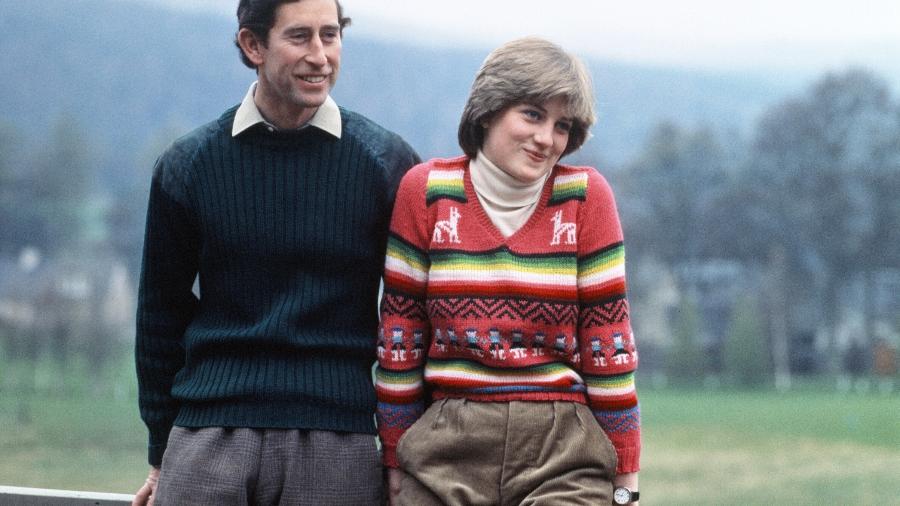Príncipe Charles e Lady Diana Spencer de férias em Balmoral em maio de 1981 na época de seu noivado - MSI/Mirrorpix/Getty Images