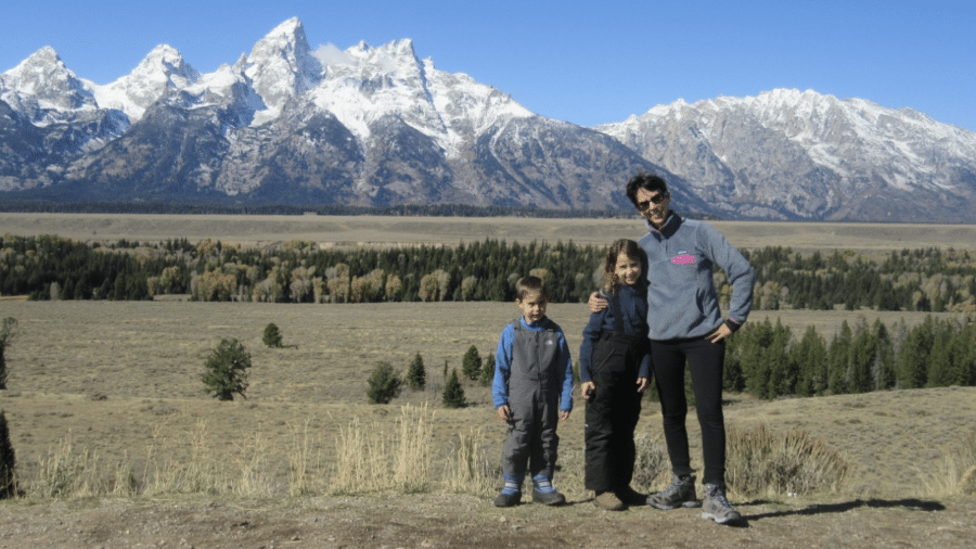 Bebel Barros e os filhos, Raquel e Beni, no Parque Nacional Grand Teton, nos EUA - Arquivo pessoal