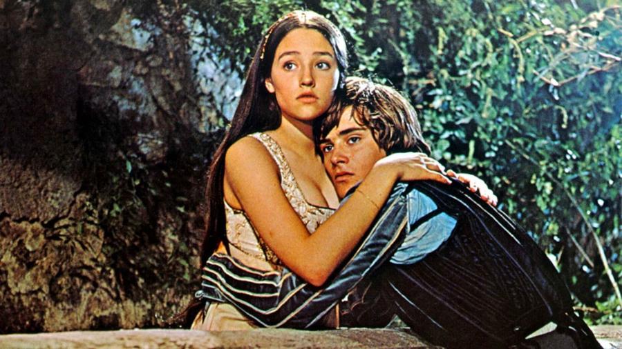 Olivia Hussey e Leonard Withing em cena da versão clássica de "Romeu e Julieta" - Divulgação/Paramount