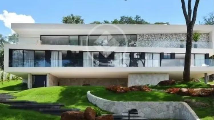 Fachada de nova casa de Zé Felipe Fachada de nova casa de Zé Felipe