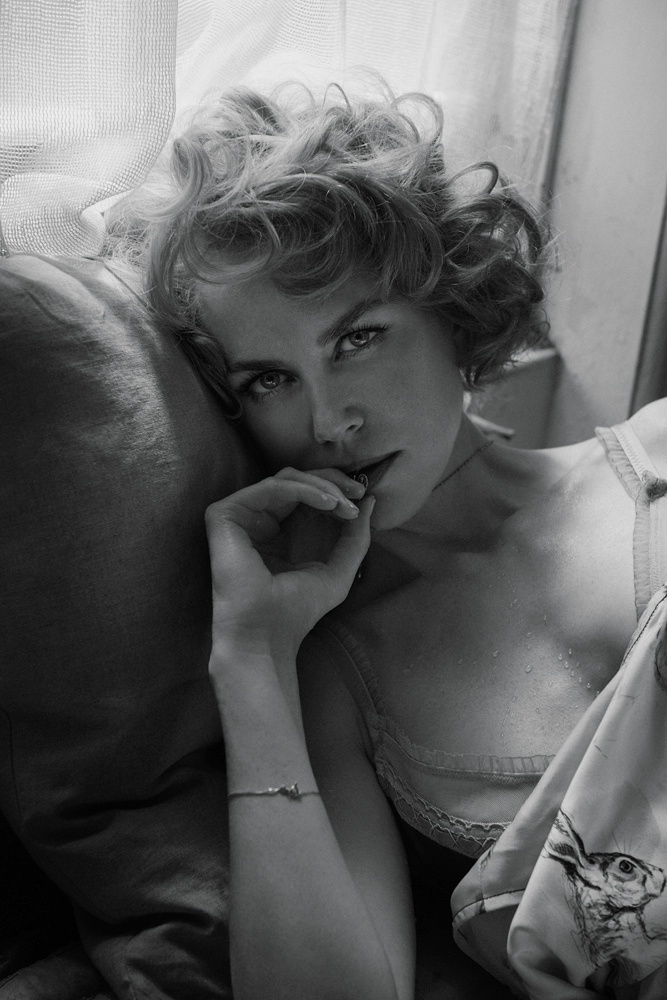 Nicole Kidman faz fotos para ensaio em preto e branco da edição de outubro da revista "Interview" - Divulgação/Interview Magazine