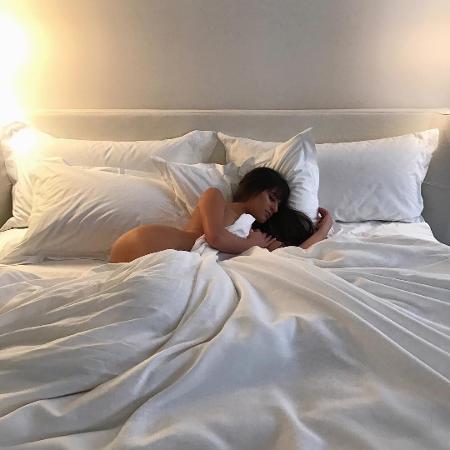 Lea Michele, estrela de "Glee", publica foto nua na cama - Reprodução/Instagram/leamichele