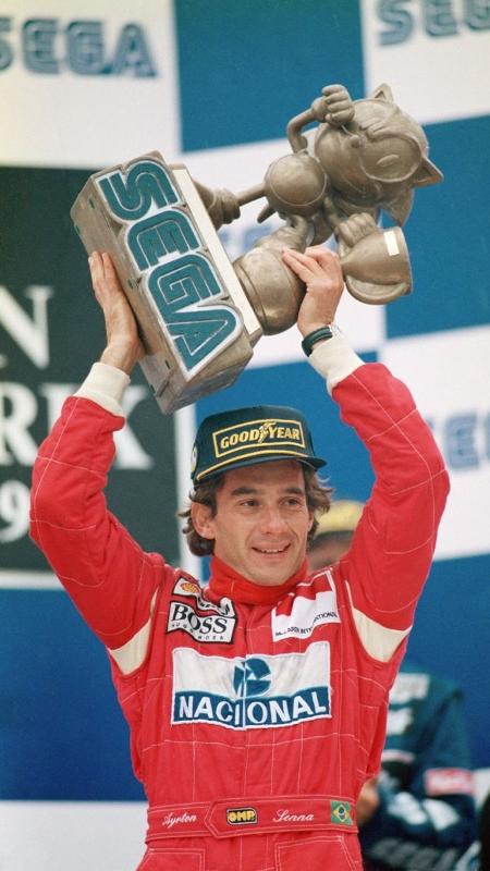 Após uma performance esmagadora, Senna pode levar um troféu em forma de Sonic para casa após o GP da Europa de 1993 - Reprodução