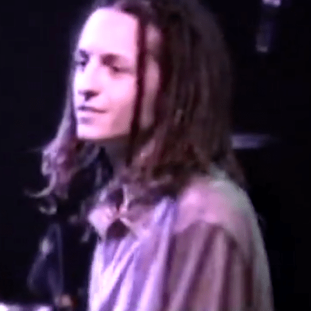 Chester Bennington em show da banda Grey Daze, nos anos 1990 - Reprodução/Facebook