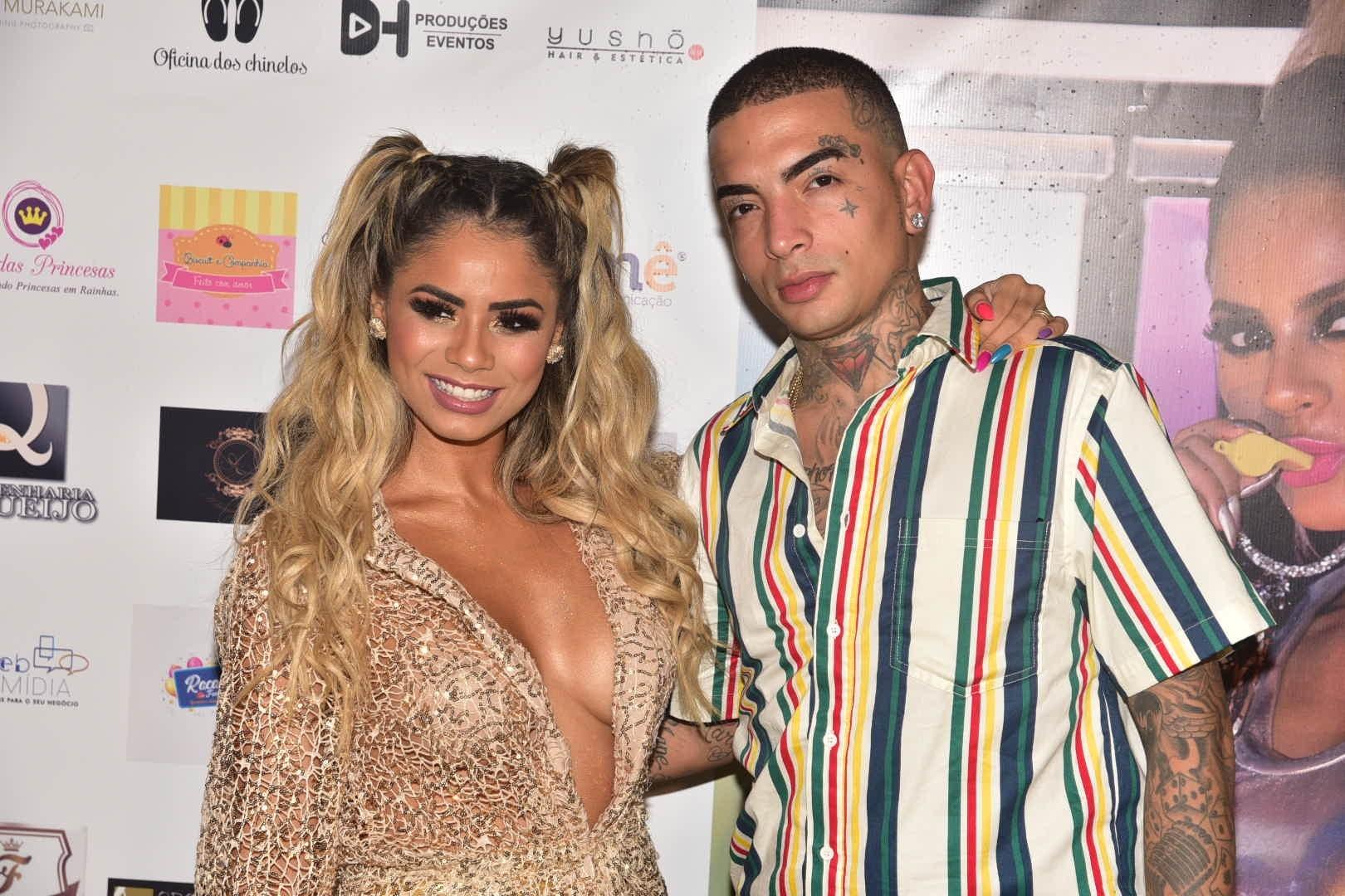 Lexa comemora aniversário com superdecote em São Paulo - Leo Franco/AgNews