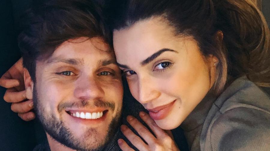 Breno Simões e Paula Amorim, participantes do BBB18, completaram 2 anos de relacionamento - Reprodução/Instagram