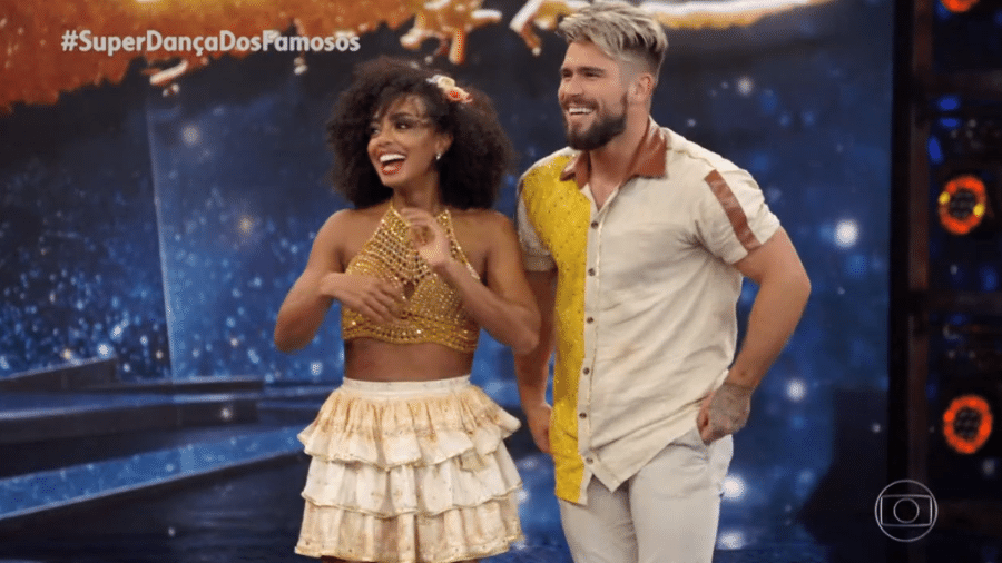 Dandara Mariana e o professor Diego Maia na "Super Dança dos Famosos" - Reprodução/Globoplay