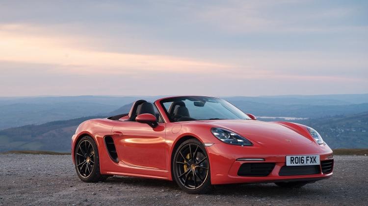 Zero, Porsche 718 Boxster como o ostentado por cantora não sai por menos de R$ 475 mil no Brasil - Divulgação - Divulgação