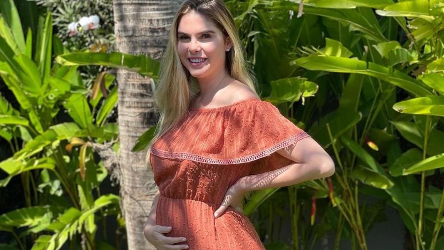 Grávida, Bárbara Evans mostra barrigão de gêmeos - Reprodução/Instagram