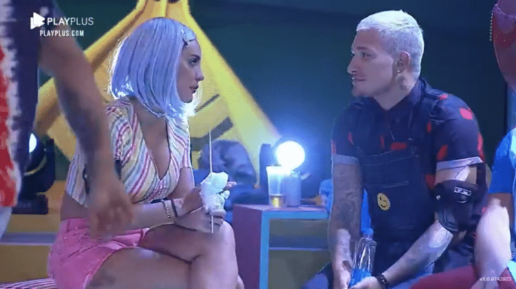 A Fazenda 2021: Aline Mineiro e MC Gui conversam na quinta festa do reality rural - Reprodução/PlayPlus - Reprodução/PlayPlus