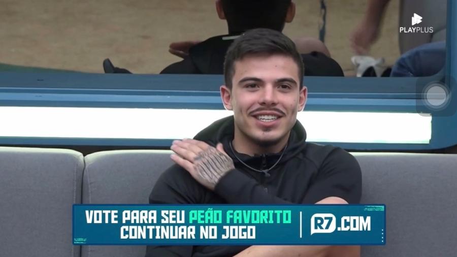 A Fazenda 2022: Thomaz brinca com Tiago antes de eliminação - PlayPlus