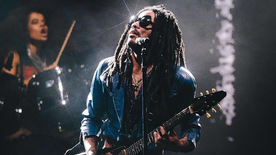 Lenny Kravitz durante show em São Paulo na noite de sábado (23)