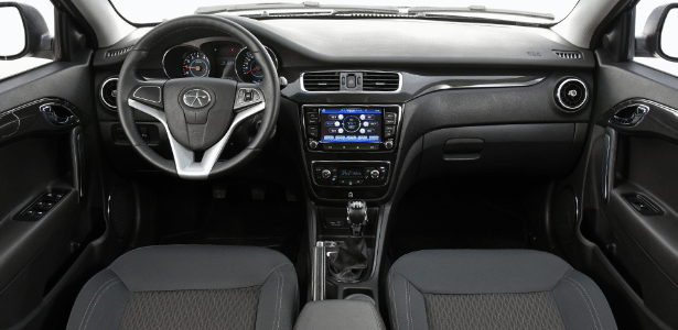 JAC J5 painel - Murilo Góes/UOL - Murilo Góes/UOL