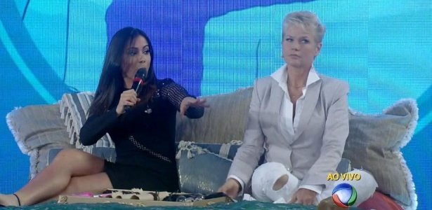 Anitta participa do quadro "Conto de Fadas" do programa "Xuxa Meneghel" - Reprodução/Record