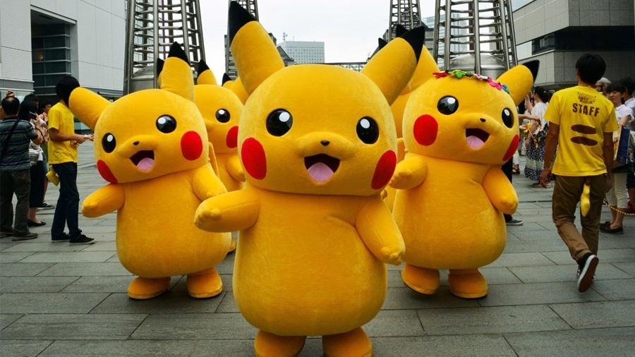 Evento anual, o "Pikachu Outbreak" reúne cerca de 1.500 Pikachus espalhados pela cidade de Yokohama, no Japão - Reprodução