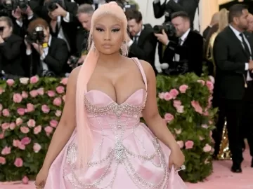 Nicki Minaj é processada por funcionário que diz ter apanhado da rapper