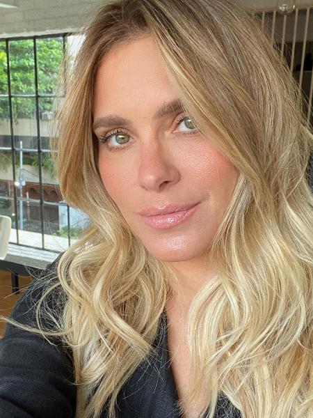 Carolina Dieckmann aparece com o cabelo platinado - Reprodução/Instagram