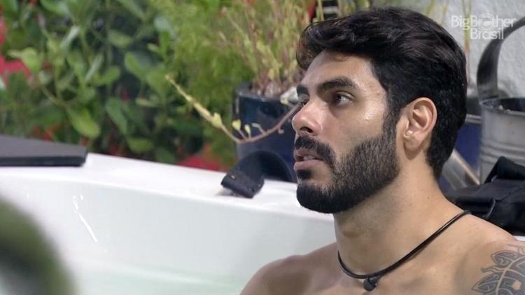 BBB 21: Rodolffo fala que não quer papo com Gilberto por enquanto - Reprodução/Globoplay - Reprodução/Globoplay