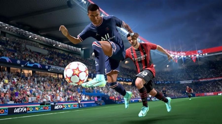 O atacante do PSG Kylian Mbappé é a capa do FIFA 22 - Divulgação/EA