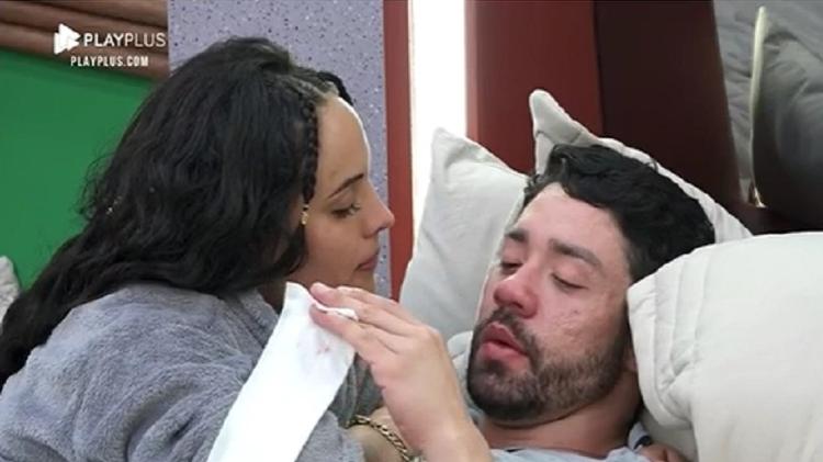 A Fazenda 2021: Rico chora após confusão com peões - Reprodução/Playplus - Reprodução/Playplus