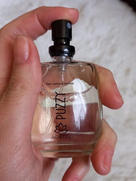 Perfume Puzzy, da Anitta, na mão desta que vos escreve - Arquivo pessoal