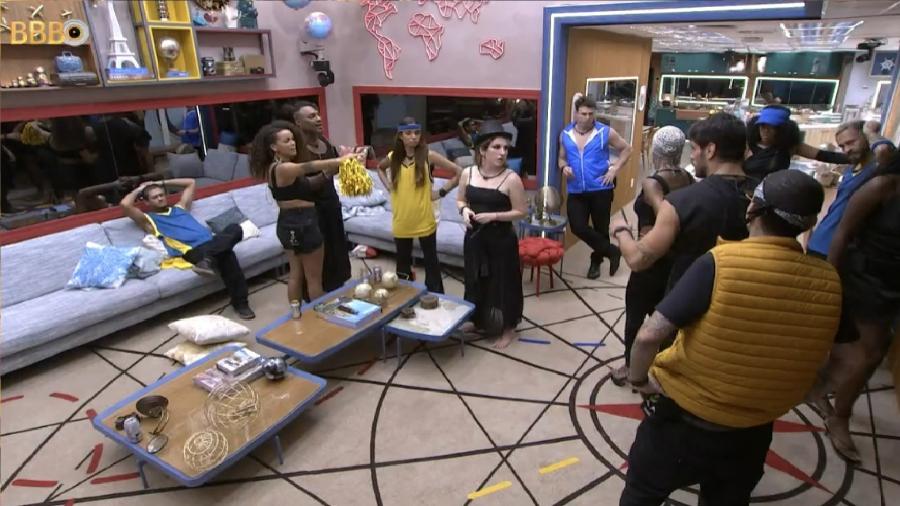 BBB 23: Bruna e Fred Nicácio batem boca em treta na sala da casa - Reprodução/Globoplay