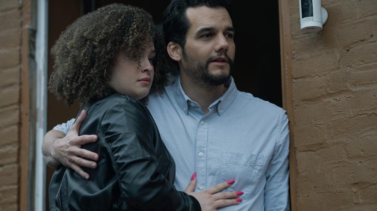 Liz Caribel Sierra (Sherry) e Wagner Moura (Manny) em cena de "Ladrões de Drogas" Liz Caribel Sierra (Sherry) e Wagner Moura (Manny) em cena de "Ladrões de Drogas"