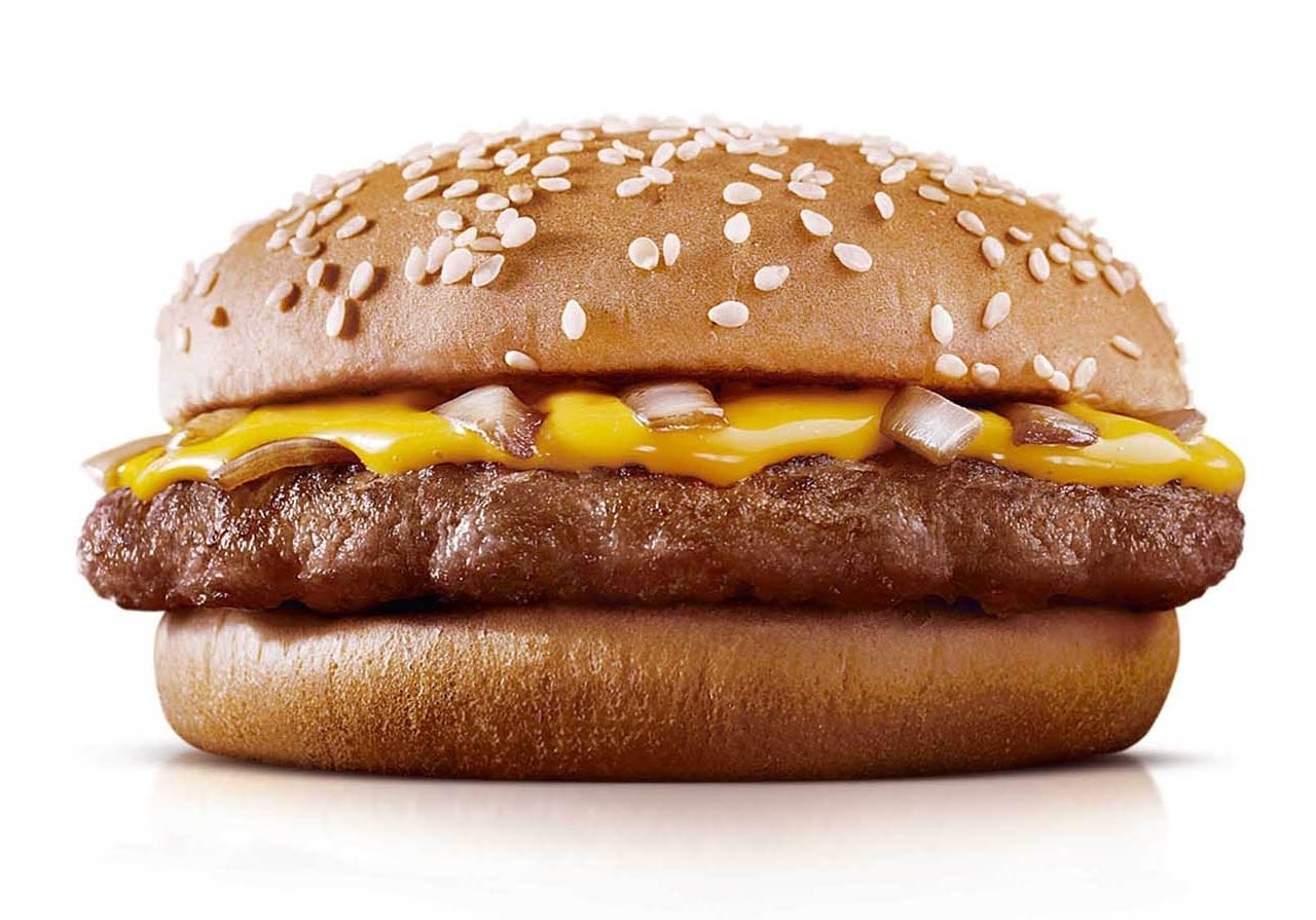 Cheddar McMelt: E que novidade o McDonald´s do Brasil teria para apresentar a um estrangeiro? A resposta: o Cheddar McMelt, lanche que só existe em território verde e amarelo - Divulgação/McDonald´s