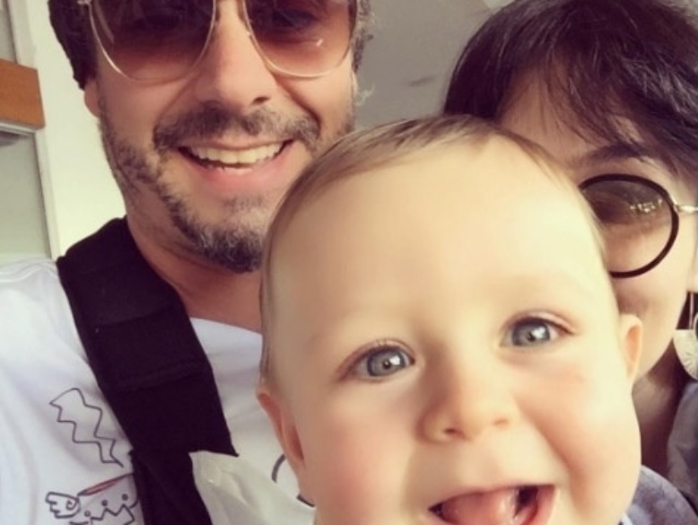 25.jul.2016- Alexandre Nero faz selfie sorridente com o filho Noá, de sete meses: "Foi gostoso o domingo hoje filho?" - Reprodução/Instagram