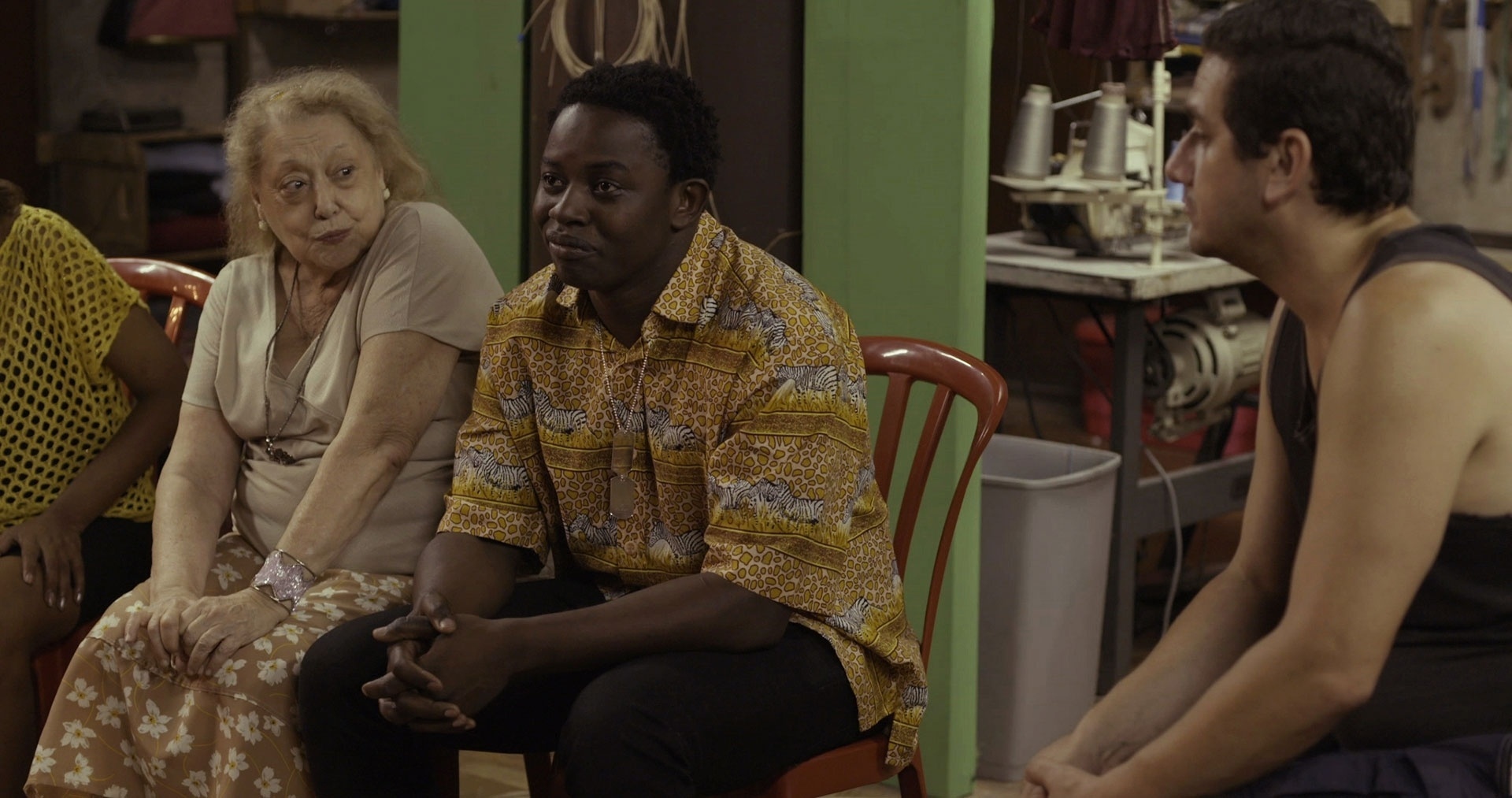 Mounir Ismael em cena do filme "Era o Hotel Cambridge" - Divulgação