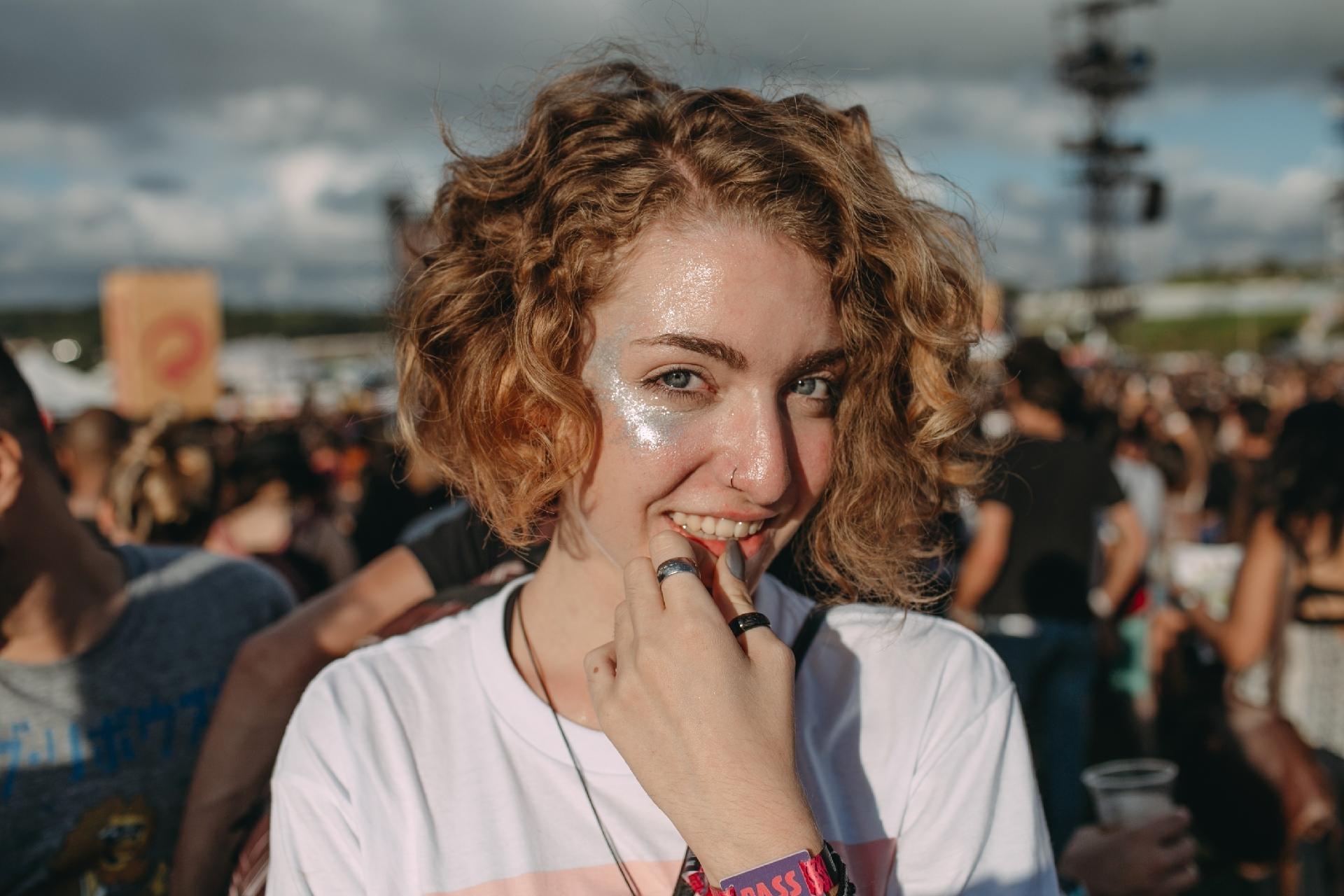 Público do Lollapalooza caprichou no visual no primeiro dia de festival no autódromo de Interlagos, em São Paulo - Felipe Gabriel/UOL