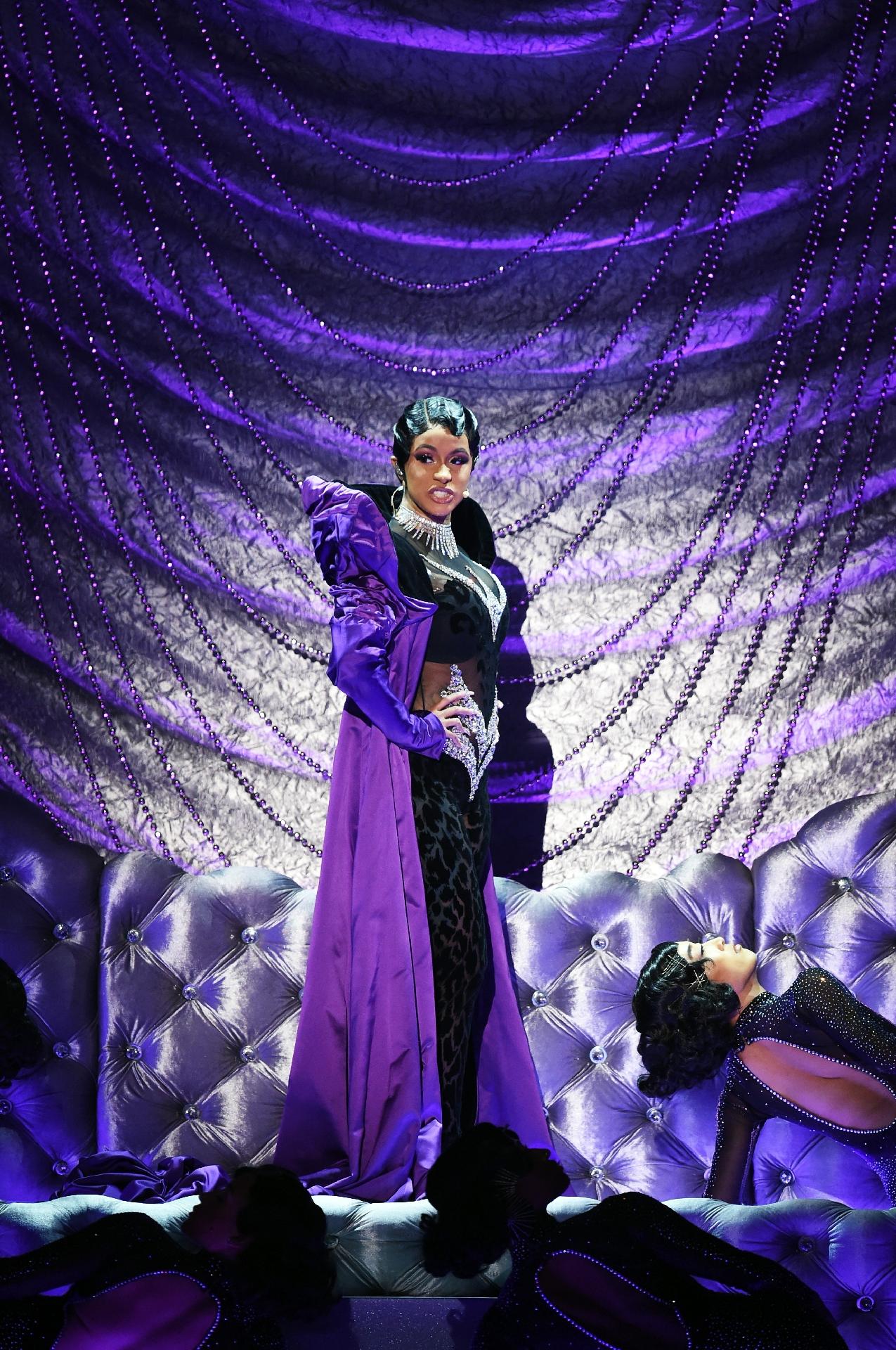 Cardi B se apresenta com "Money" no Grammy 2019 - Kevin Winter/Getty Images for The Recording Academy