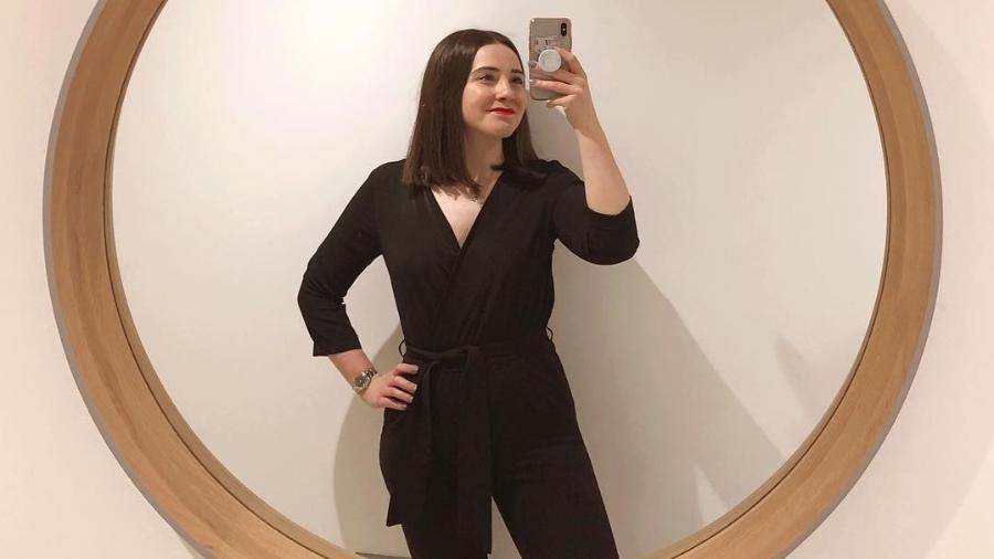 A inglesa Olivia Jackson criou blog e página com seus looks após ironias do namorado - Reprodução/Instagram @clothesmyboyfriendhates