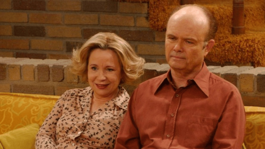 Debra Jo Rupp e Kurtwood Smith em cena de That "70s Show - Reprodução