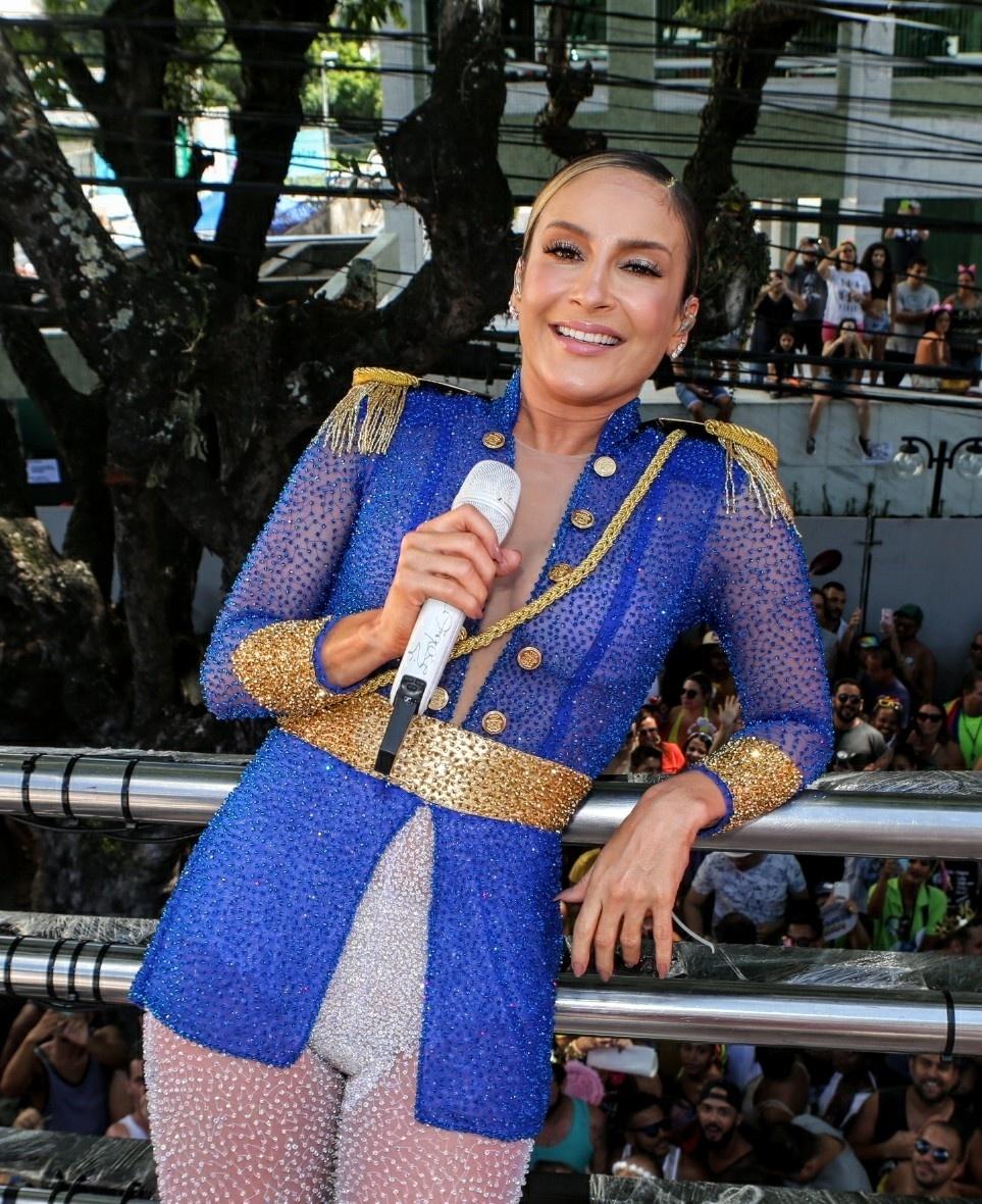 Claudia Leitte arrasta foliões no circuito Campo Grande, em Salvador, em mais um dia de Carnaval - Dilson Silva/AgNews