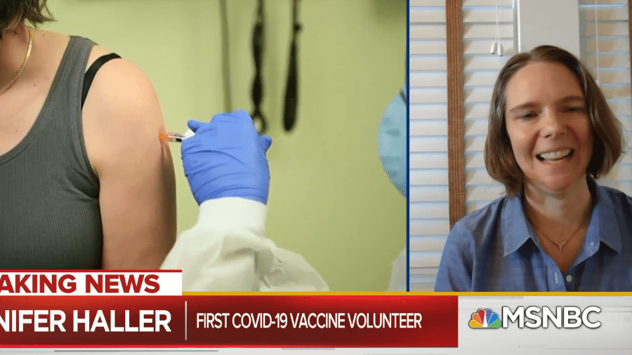 Jennifer Haller recebeu a primeira dose da vacina hoje pela manhã - Reprodução/MSNBC