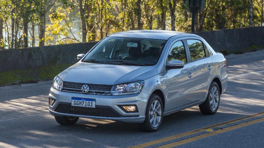 Volkswagen Voyage 1.0 é capaz de proporcionar consumo médio de 13,4 km/l com gasolina no ciclo urbano segundo o Inmetro - Simon Plestenjak/UOL