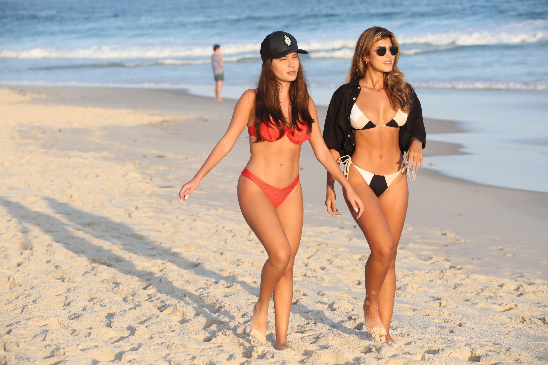 Thaís Braz curte praia no Rio - Dilson Silva/AgNews