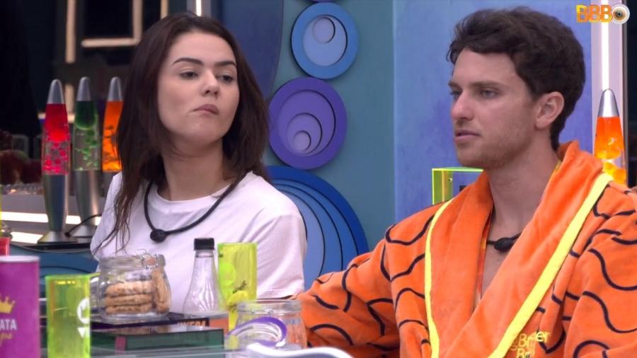 BBB 22: Eslovênia e Lucas conversam no quarto do líder - Reprodução/Globoplay